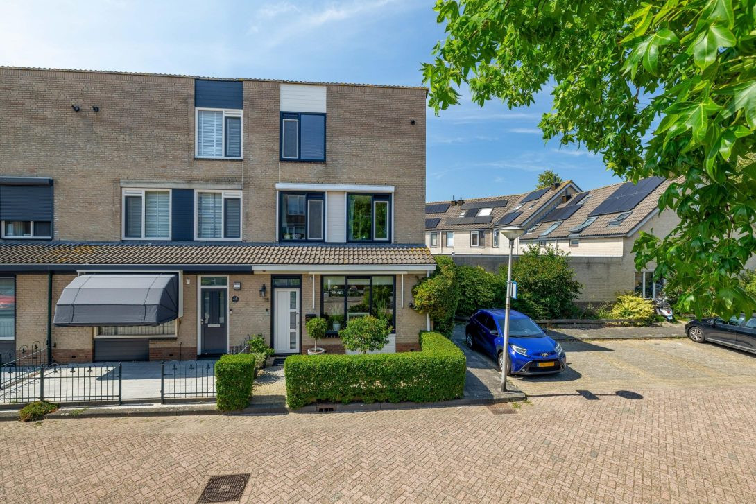 Hoekwoning te koop: Seinestraat 75, Spijkenisse