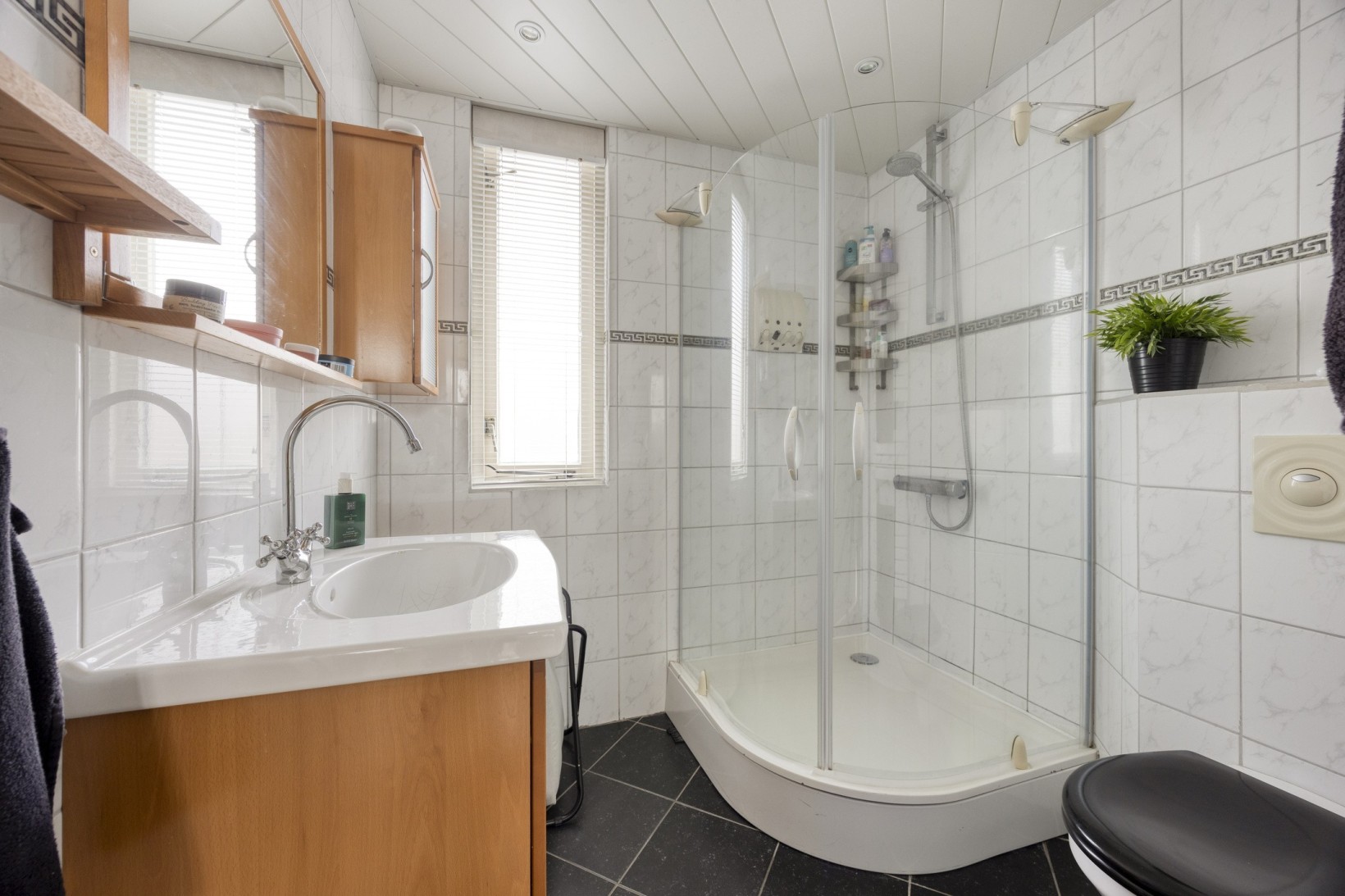 Tussenwoning te koop: Lekstraat 33, Spijkenisse