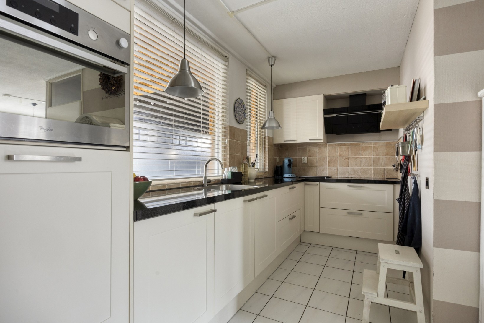 Tussenwoning te koop: Lekstraat 33, Spijkenisse
