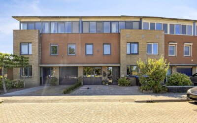 Henriëtte Roland Holststraat 30