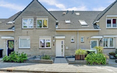 N.A. Papestraat 26