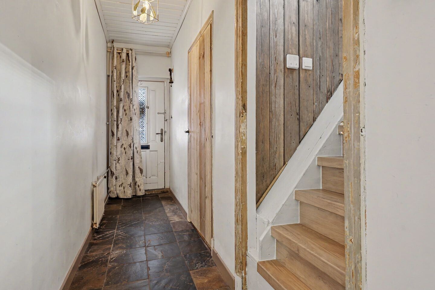 Vrijstaande woning te koop: Ring 12, Simonshaven