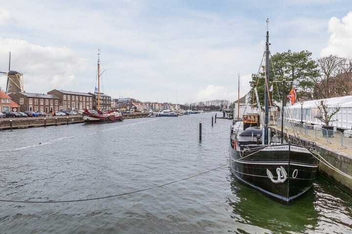 Tussenwoning te koop: Oostkade 54, Hellevoetsluis
