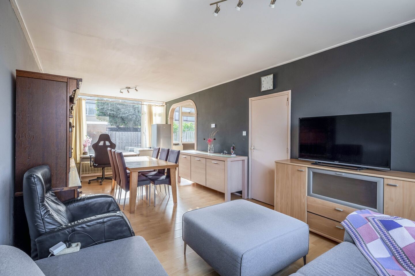 Hoekwoning te koop: Schröderstraat 10, Hellevoetsluis