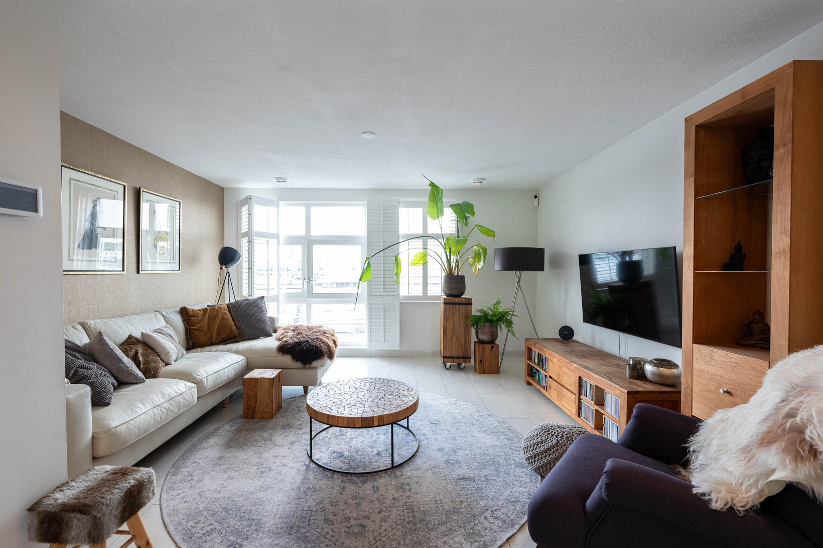 Tussenwoning te koop: Burgemeester van der Jagtkade 54, Hellevoetsluis