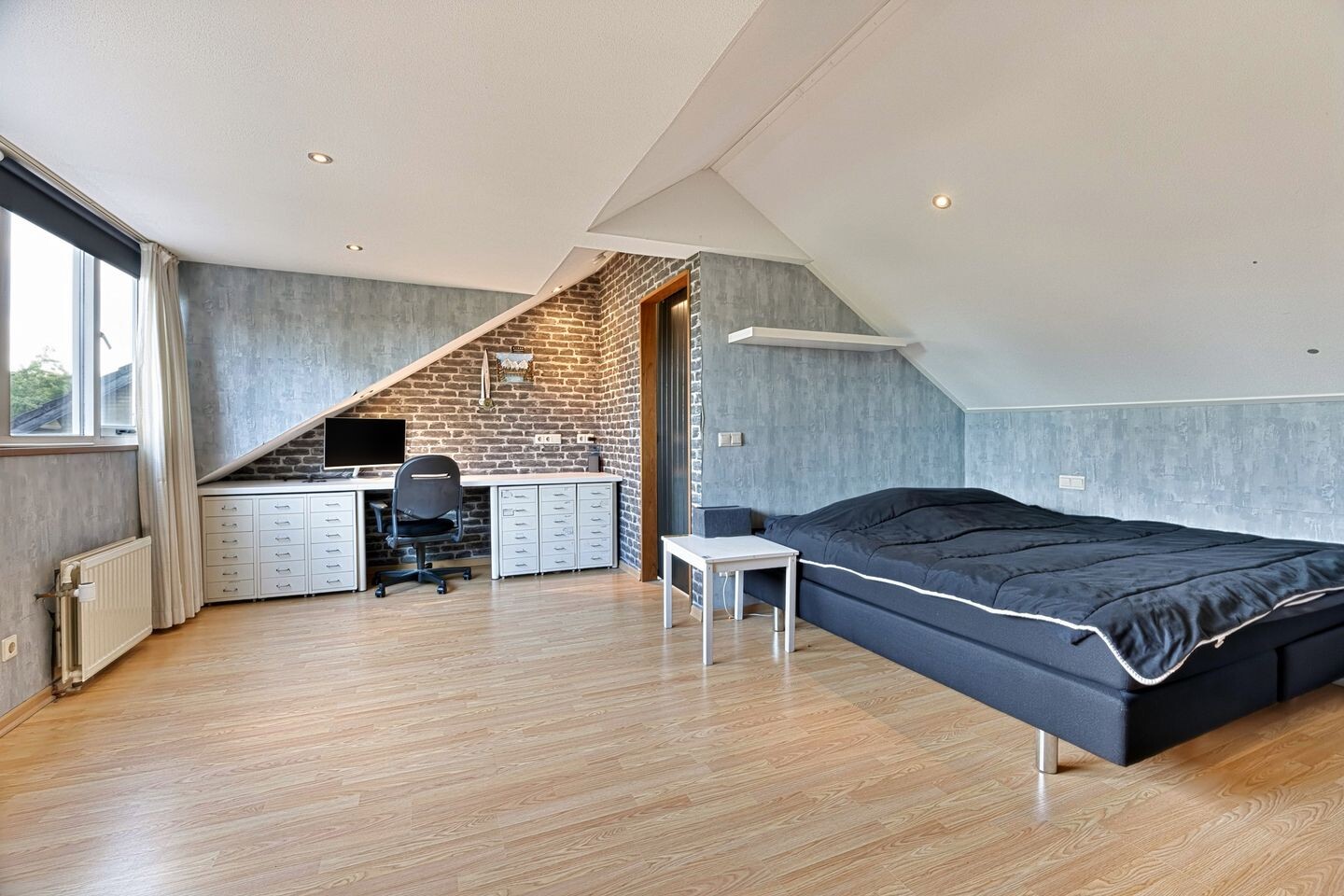 Tussenwoning te koop: Tollenshof 17, Hellevoetsluis