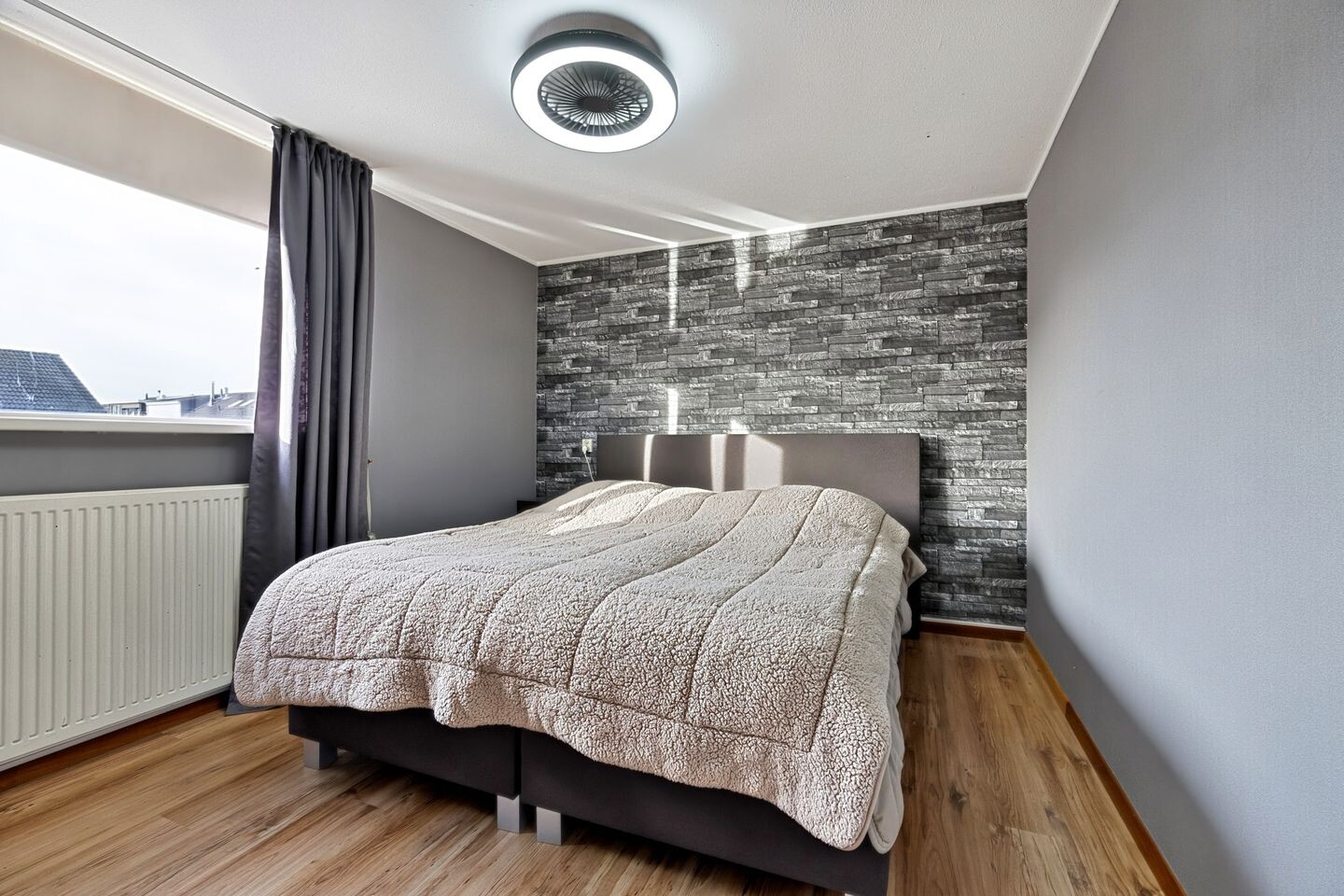 Tussenwoning te koop: Tollenshof 17, Hellevoetsluis