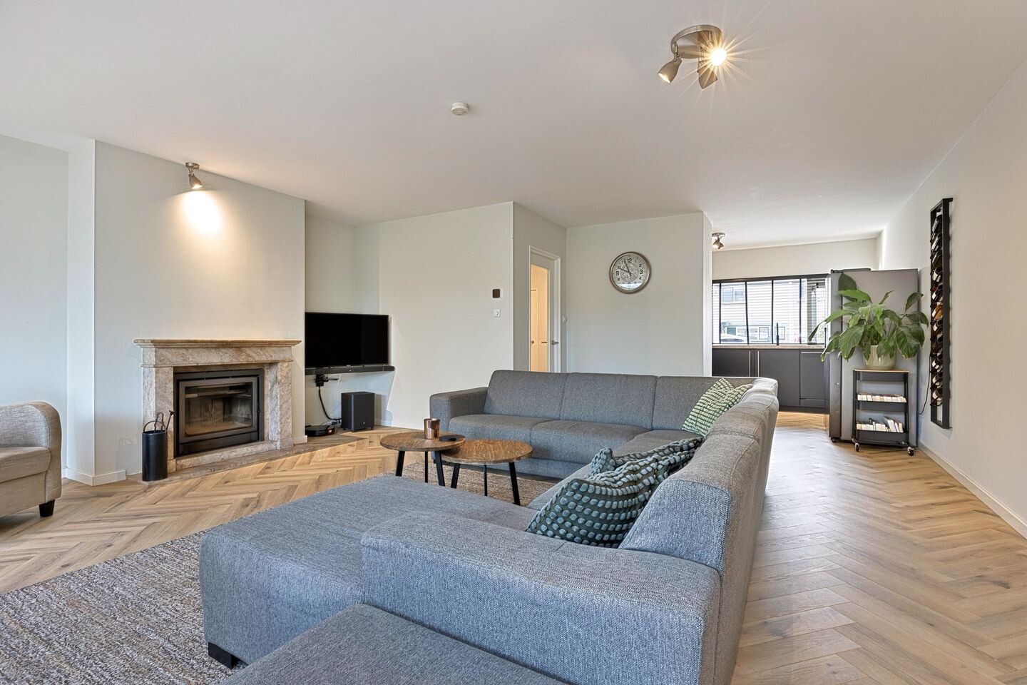 Tussenwoning te koop: Tollenshof 17, Hellevoetsluis