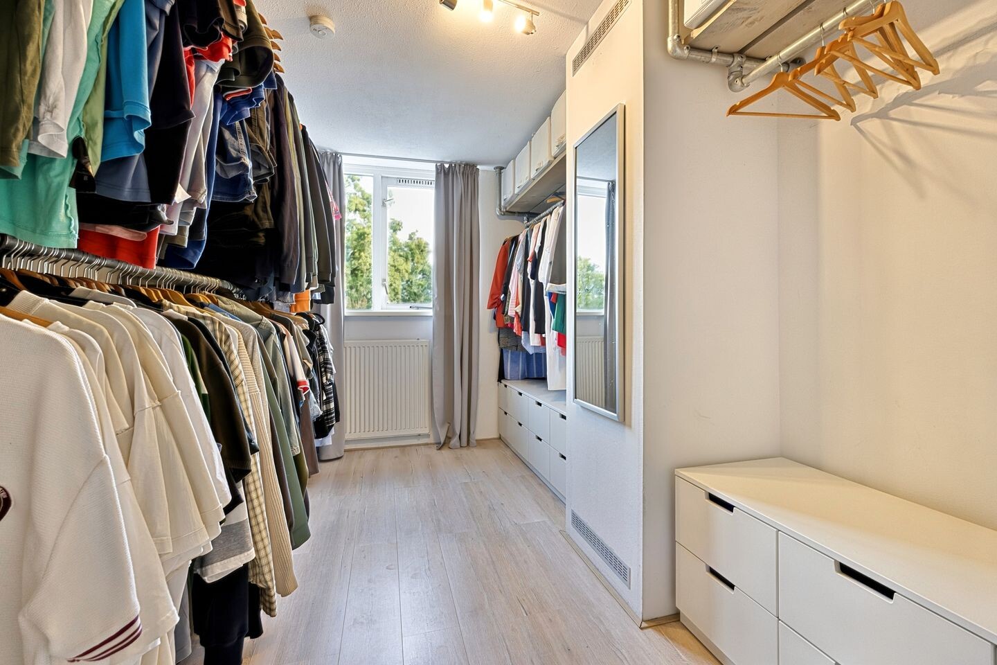 Tussenwoning te koop: Tollenshof 17, Hellevoetsluis
