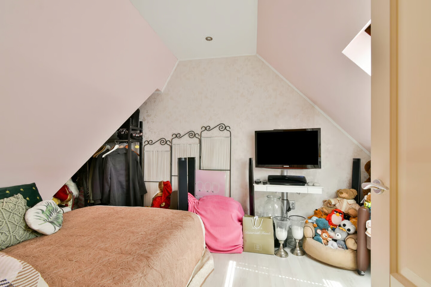 Tussenwoning te koop: Marshalllaan 109, Hellevoetsluis