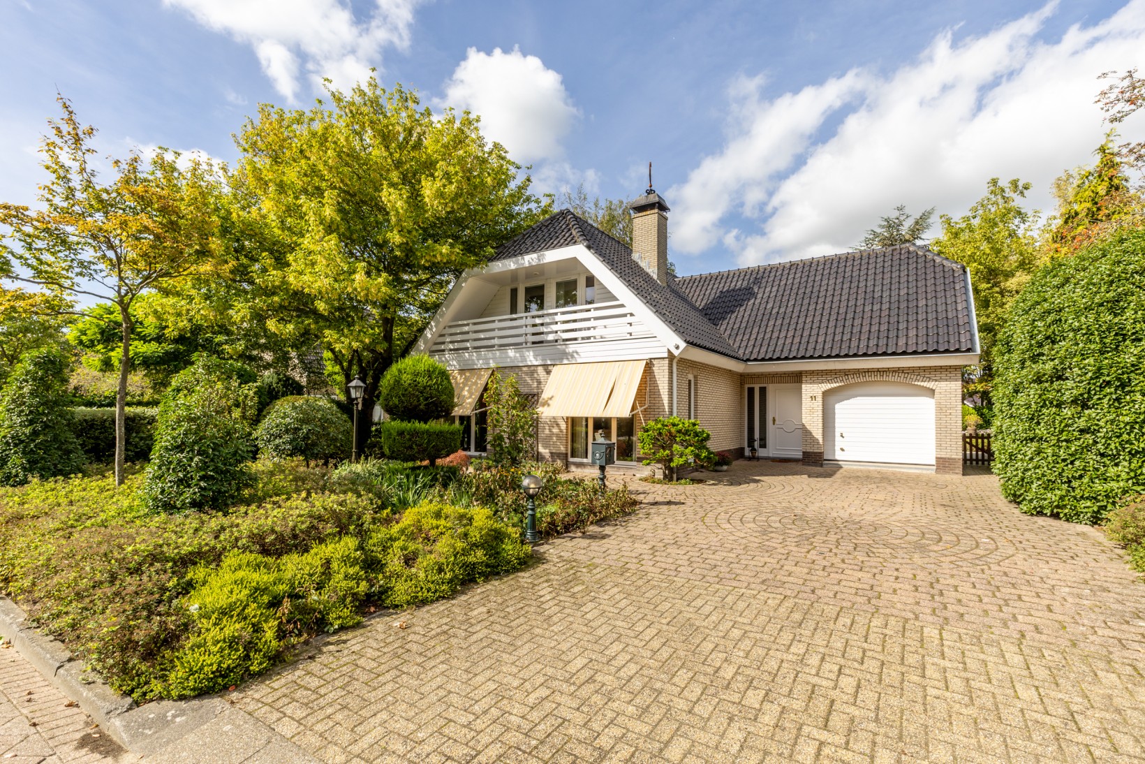 Vrijstaande woning te koop: Machteldstraat 11, Hellevoetsluis