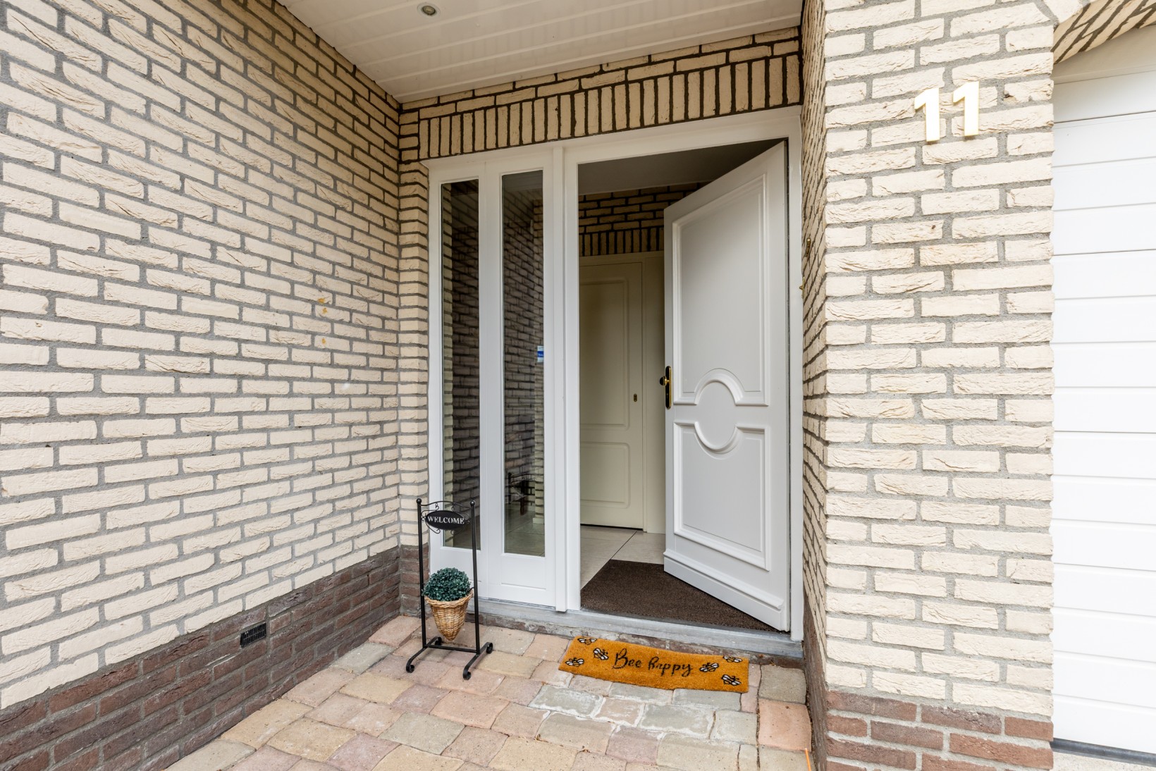 Vrijstaande woning te koop: Machteldstraat 11, Hellevoetsluis