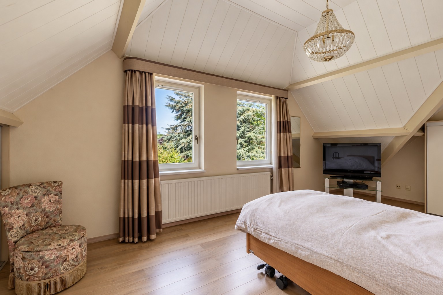 Vrijstaande woning te koop: Machteldstraat 11, Hellevoetsluis