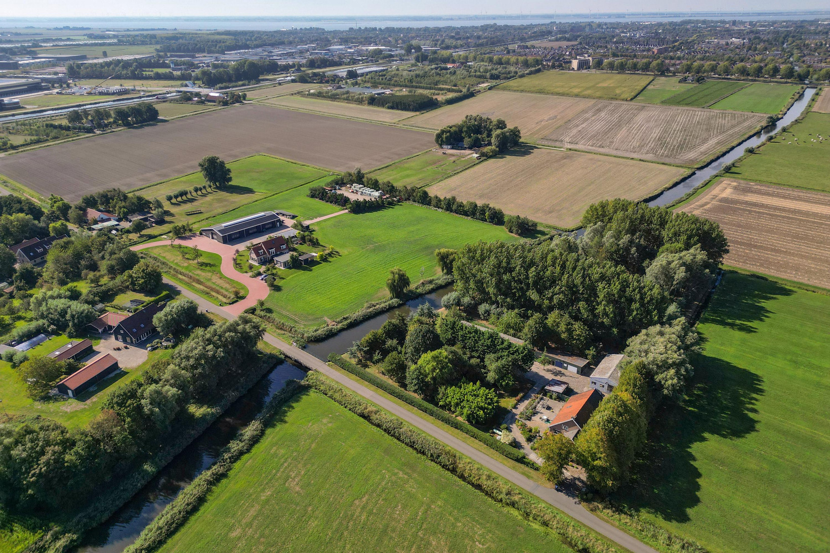 Vrijstaande woning te koop: Laaijekreekseweg 2, Hellevoetsluis