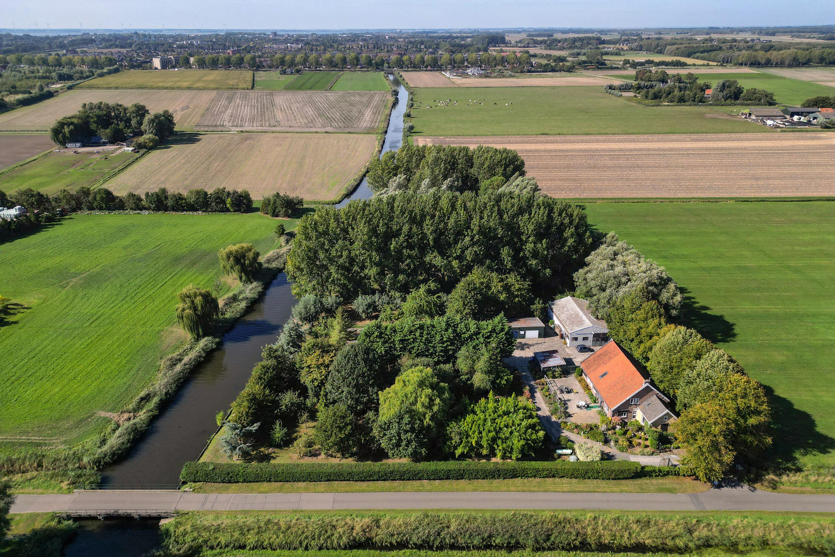 Vrijstaande woning te koop: Laaijekreekseweg 2, Hellevoetsluis
