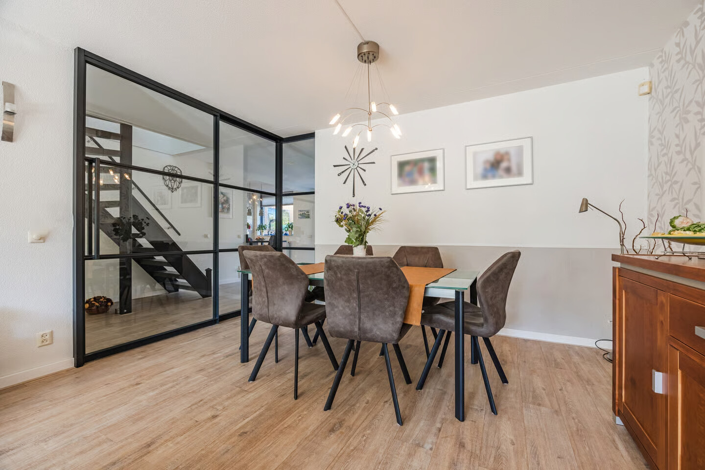 Tussenwoning te koop: Etudestraat 96, Hellevoetsluis