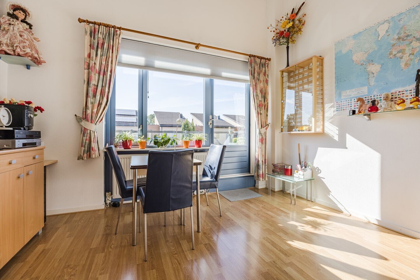 Tussenwoning te koop: Etudestraat 96, Hellevoetsluis