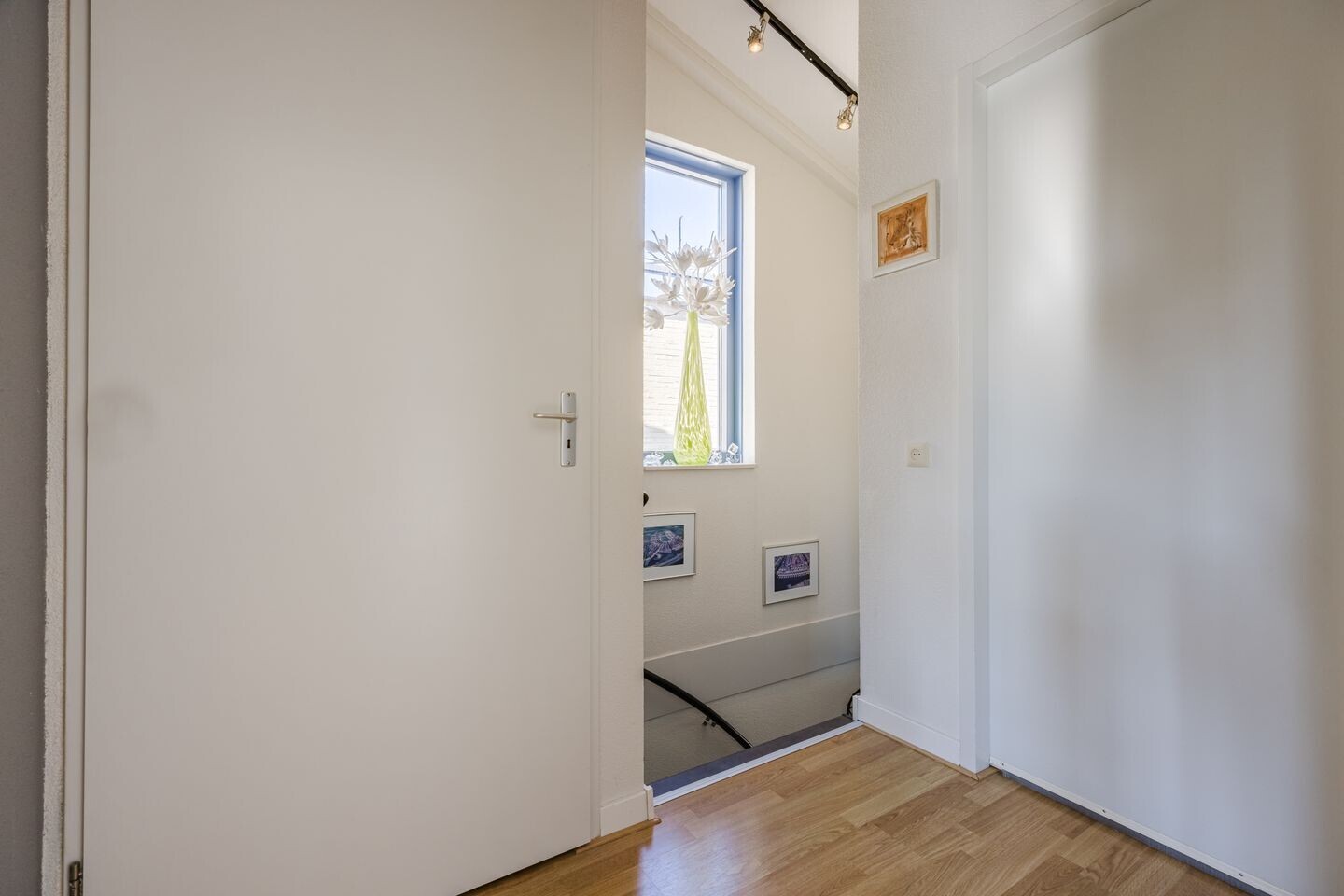 Tussenwoning te koop: Etudestraat 96, Hellevoetsluis