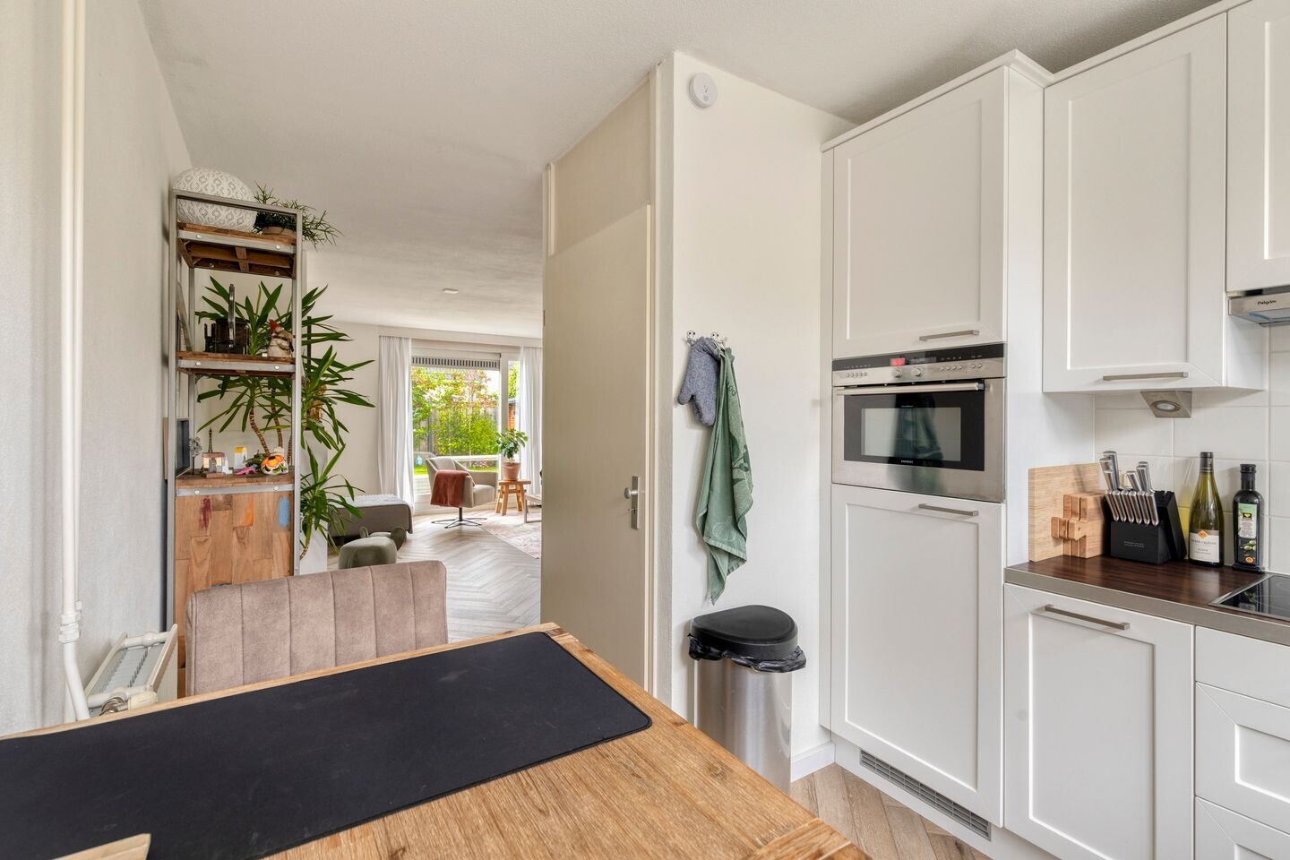 Twee-onder-één-kap te koop: Philips van Almondestraat 34, Hellevoetsluis