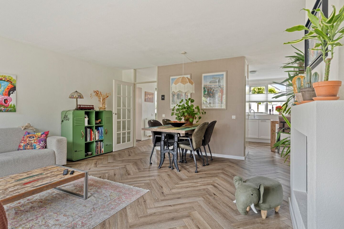 Twee-onder-één-kap te koop: Philips van Almondestraat 34, Hellevoetsluis