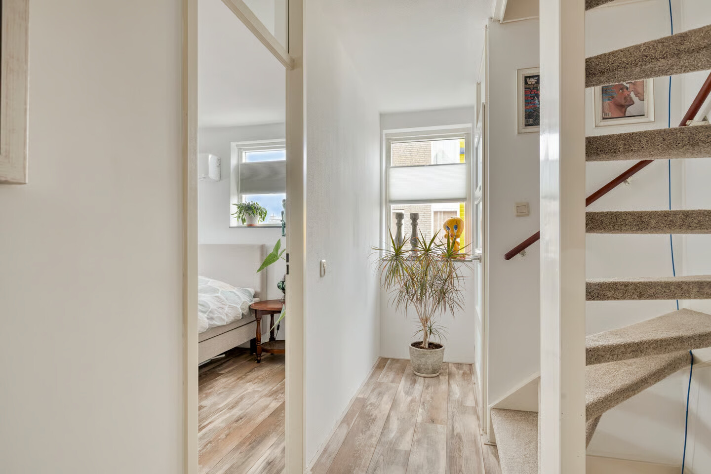Twee-onder-één-kap te koop: Philips van Almondestraat 34, Hellevoetsluis