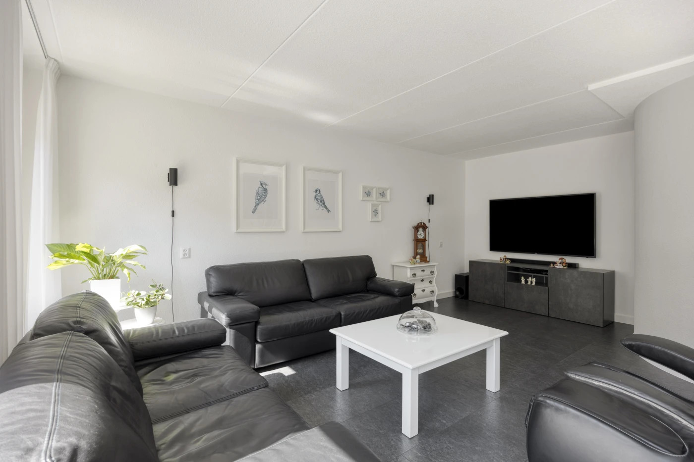 Hoekwoning te koop: Isaäc Sweersstraat 6, Hellevoetsluis