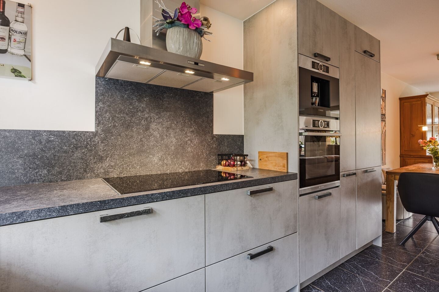 Tussenwoning te koop: Witte de Withplein 10, Hellevoetsluis