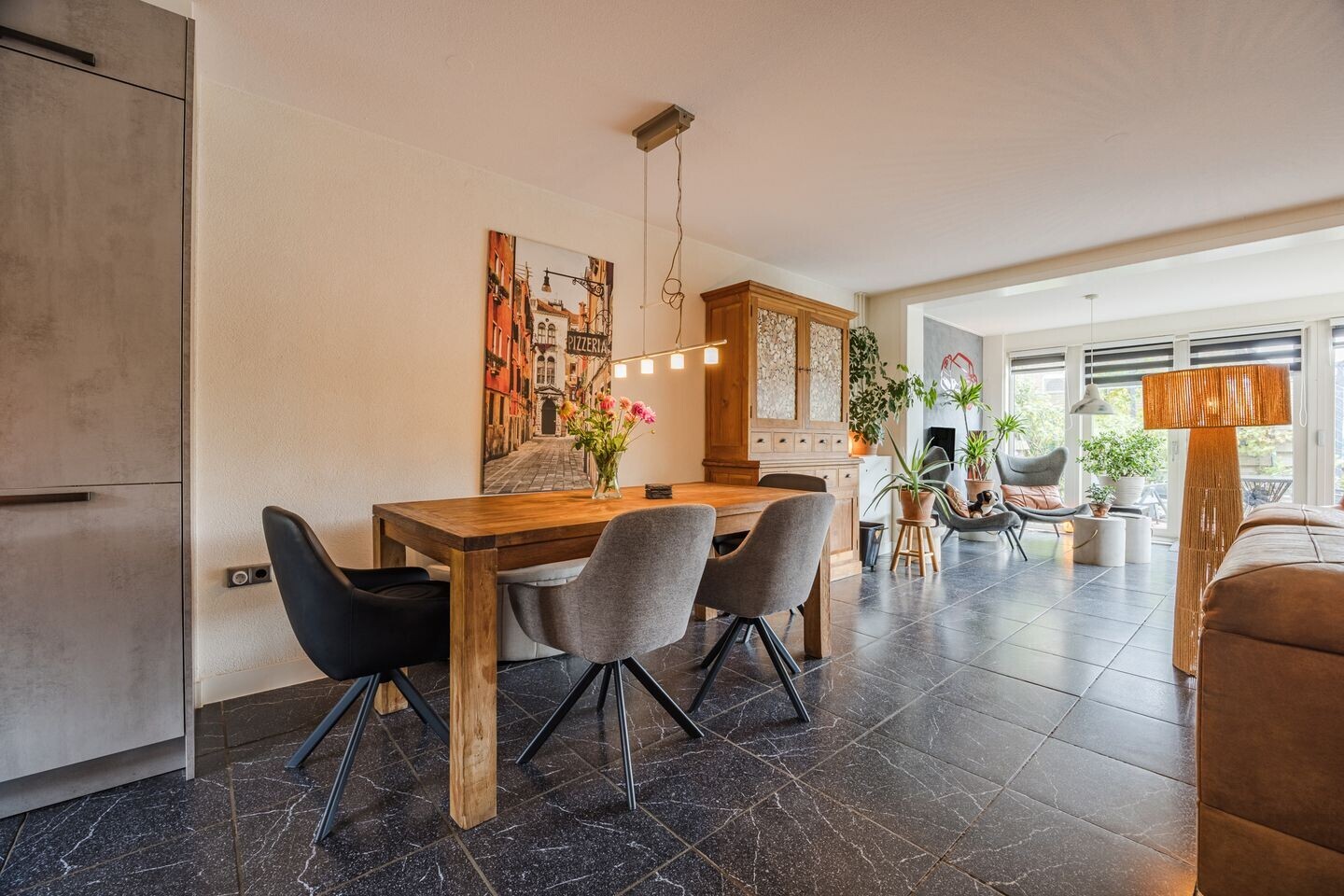 Tussenwoning te koop: Witte de Withplein 10, Hellevoetsluis