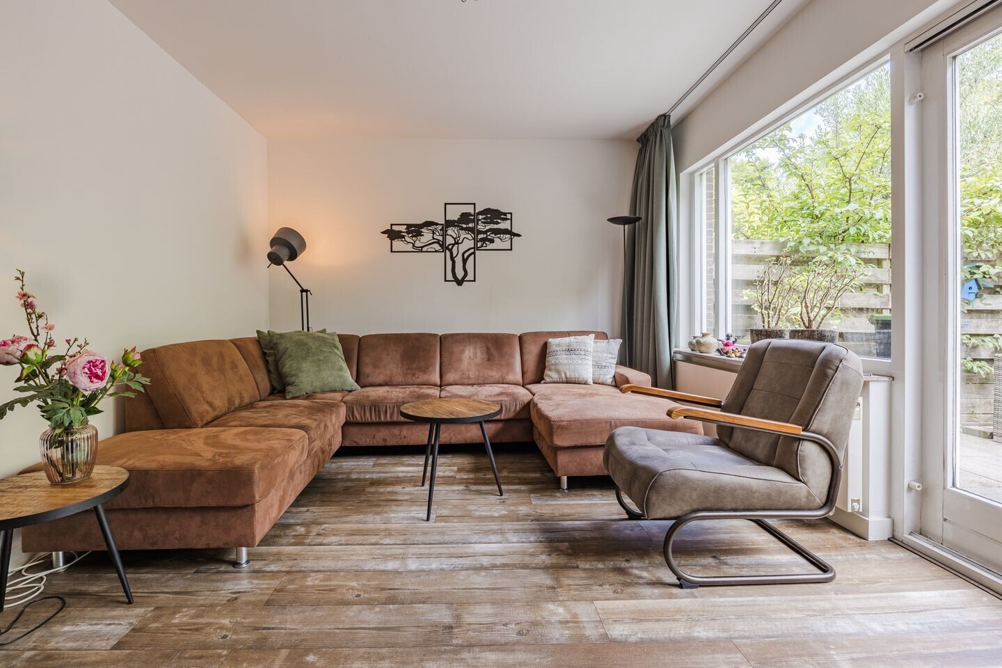 Tussenwoning te koop: Acacia 15, Hellevoetsluis