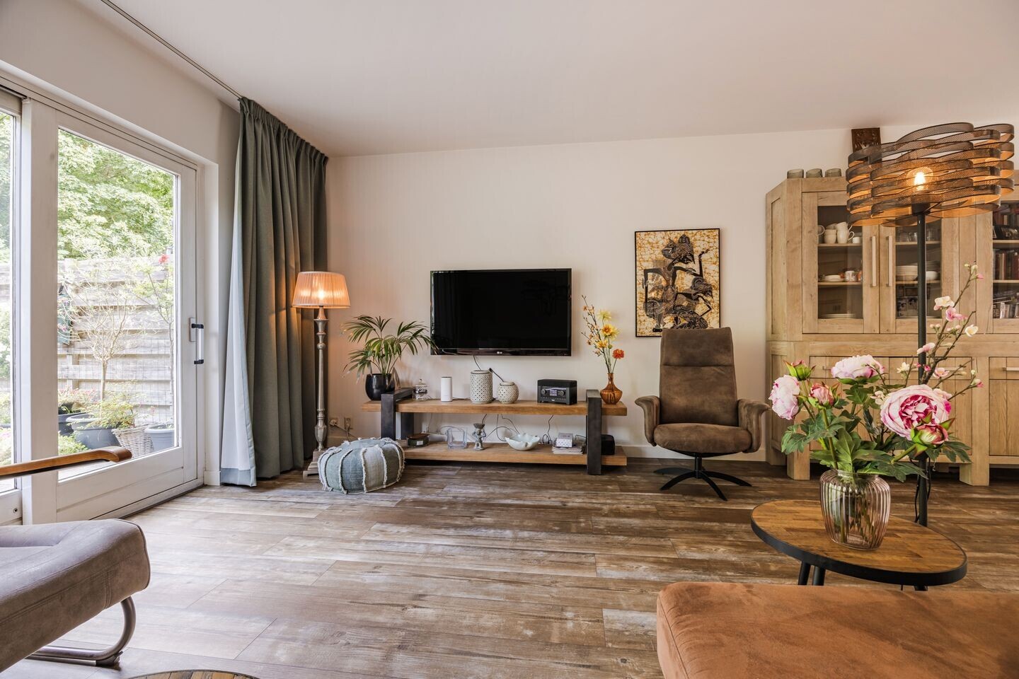 Tussenwoning te koop: Acacia 15, Hellevoetsluis