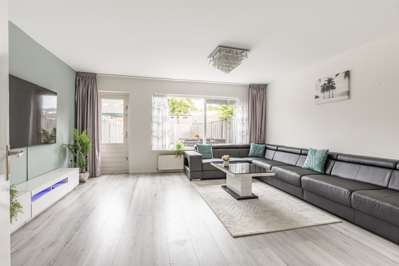 Tussenwoning te koop: Koolwitje 31, Hellevoetsluis