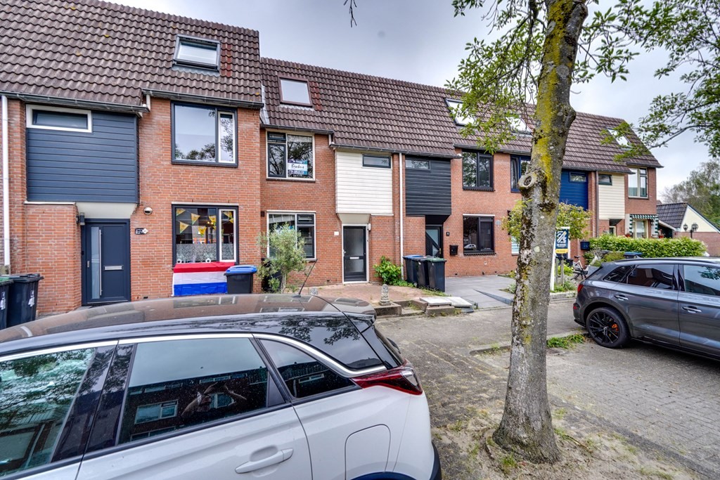 Tussenwoning te koop: Pijlstaart 44, Hellevoetsluis