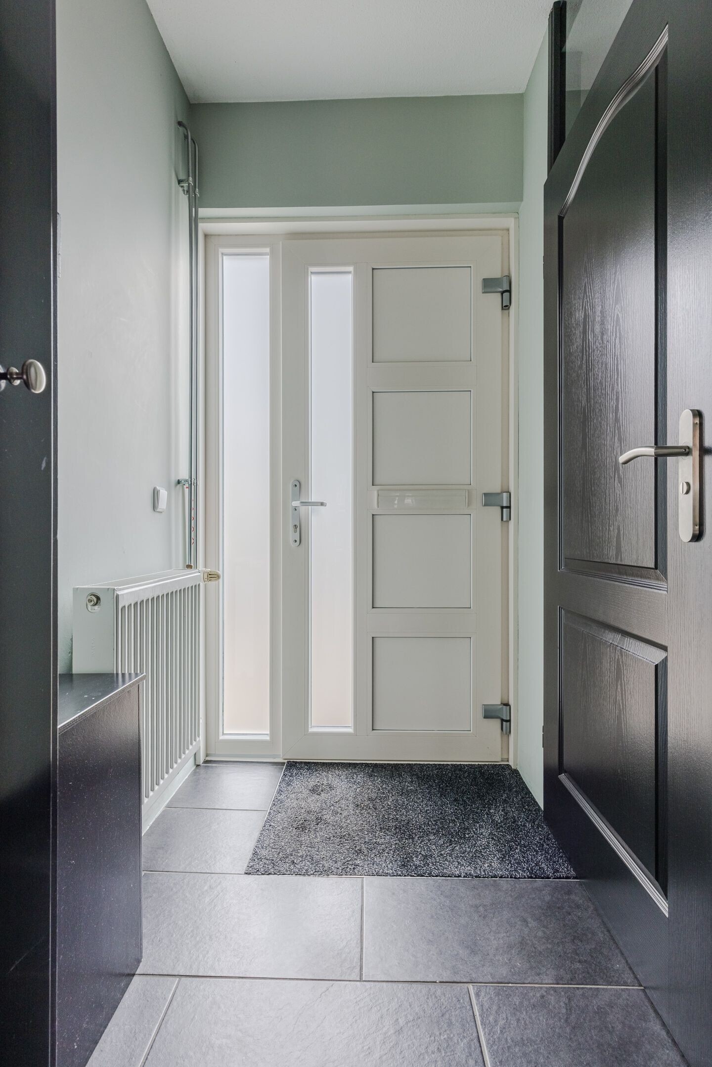 Tussenwoning te koop: Ares 17, Hellevoetsluis