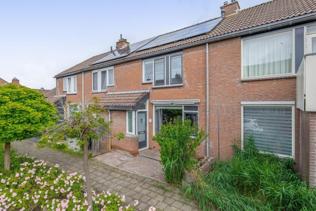 Tussenwoning te koop: Spiering 17, Hellevoetsluis