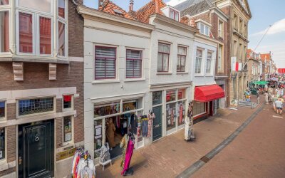 Nobelstraat 4-B