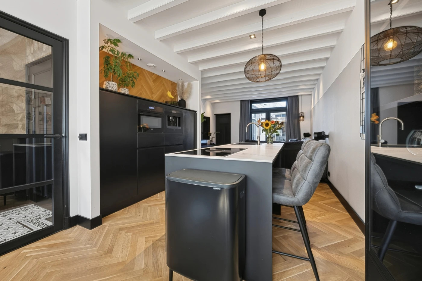 Tussenwoning te koop: Voorstraat 57, Brielle