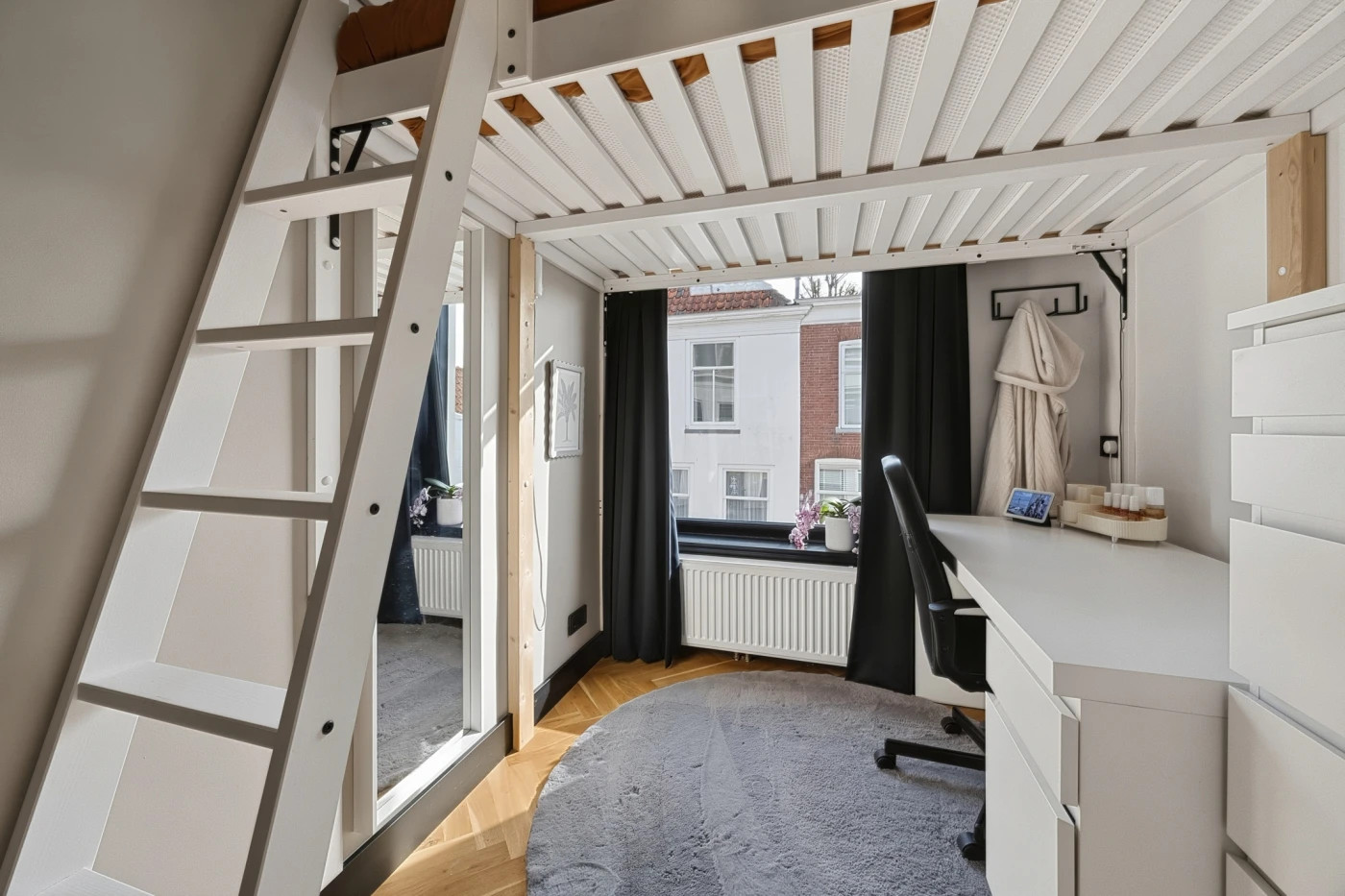 Tussenwoning te koop: Voorstraat 57, Brielle