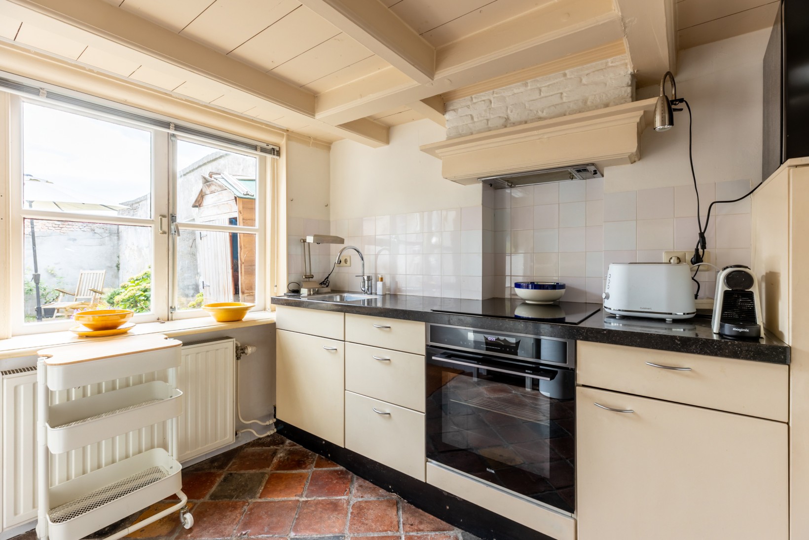 Tussenwoning te koop: Voorstraat 98, Brielle
