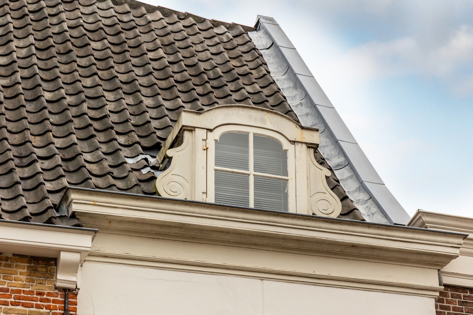 Tussenwoning te koop: Voorstraat 98, Brielle