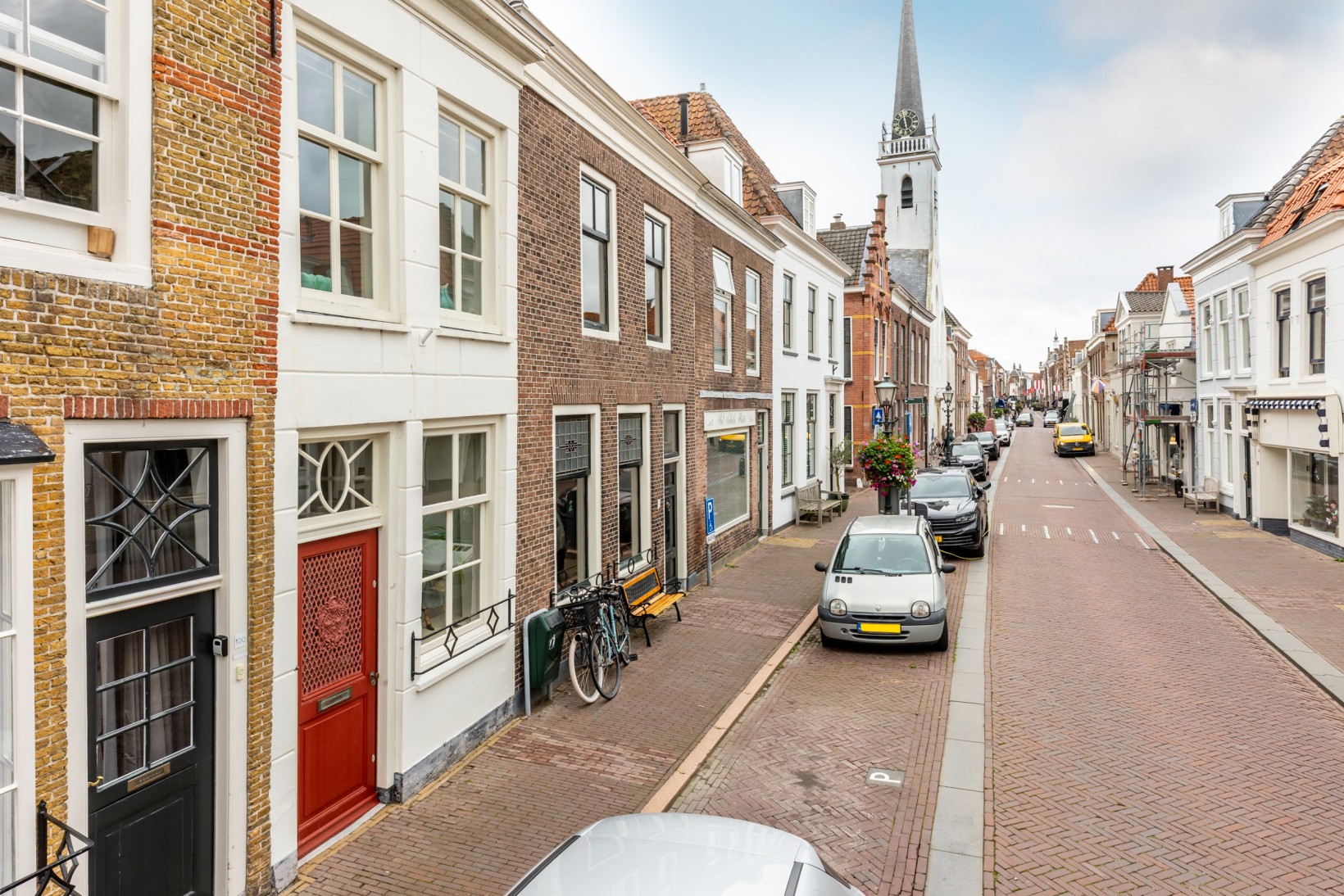 Tussenwoning te koop: Voorstraat 98, Brielle