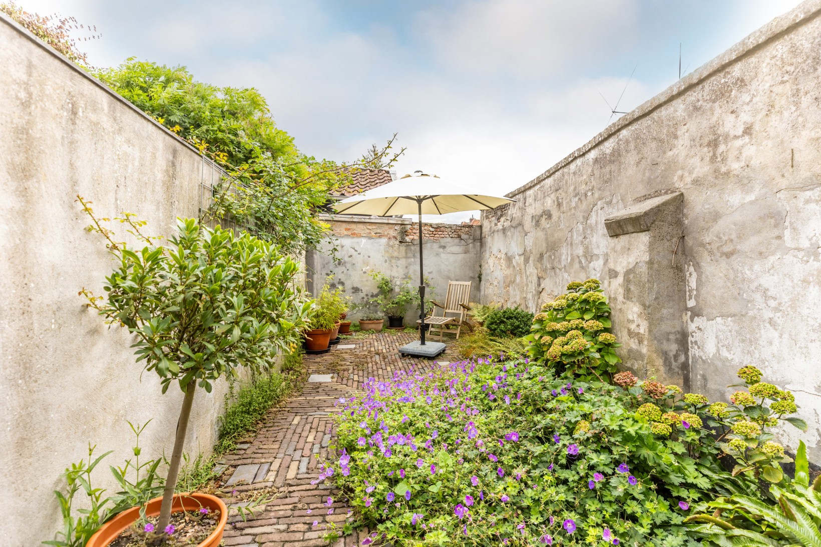 Tussenwoning te koop: Voorstraat 98, Brielle