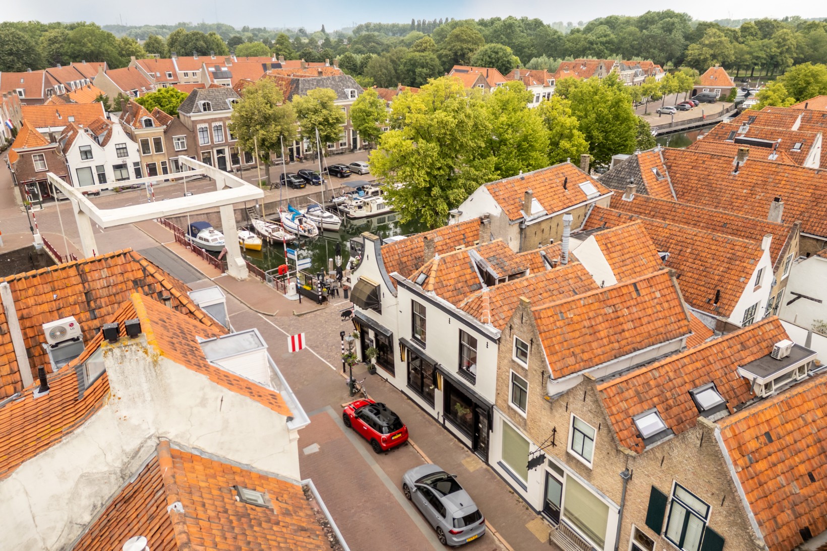 Tussenwoning te koop: Voorstraat 178, Brielle
