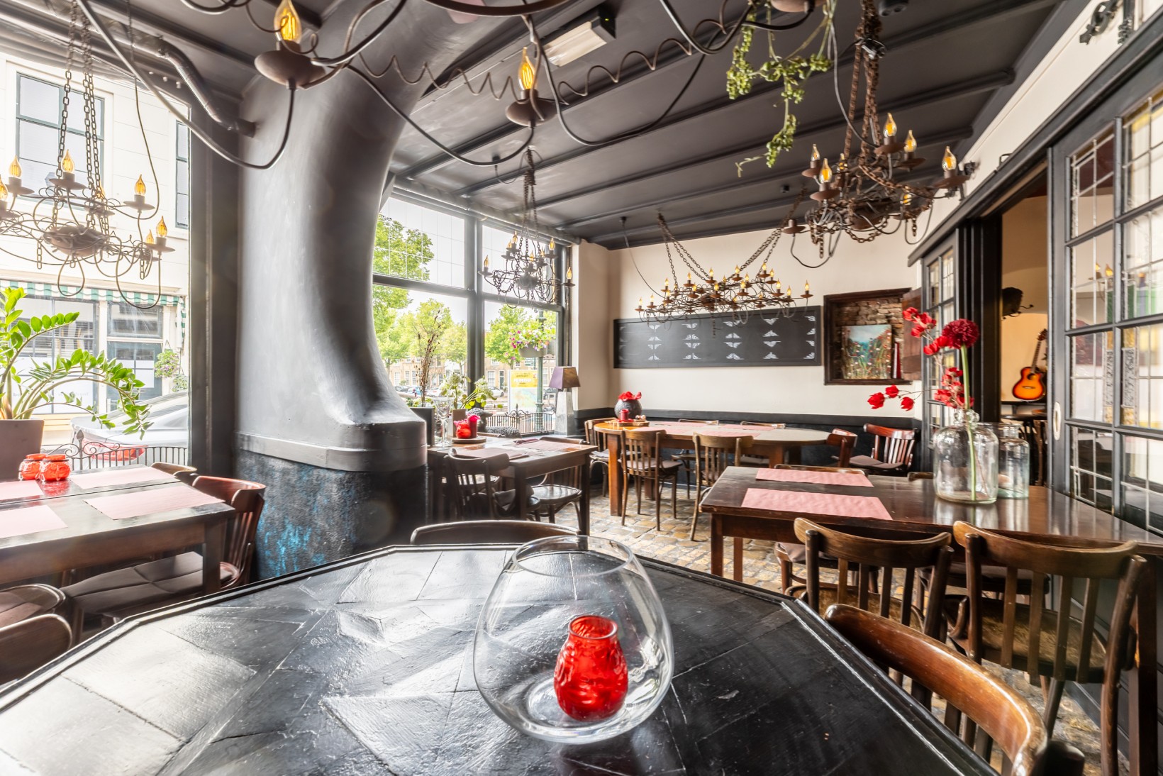 Tussenwoning te koop: Voorstraat 178, Brielle