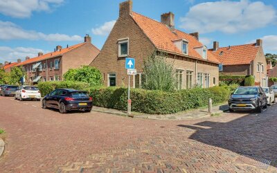 Clarissenstraat 2