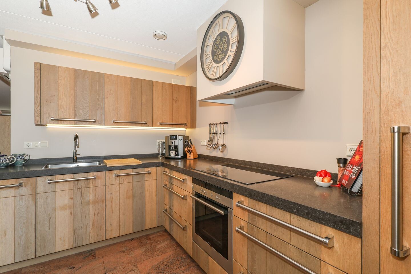 Tussenwoning te koop: Koningsdiep 10, Brielle