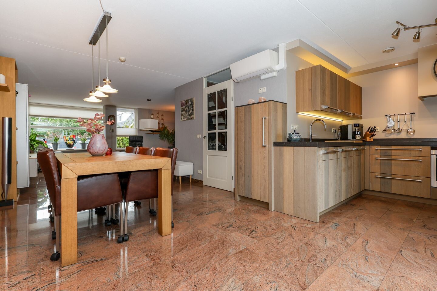 Tussenwoning te koop: Koningsdiep 10, Brielle