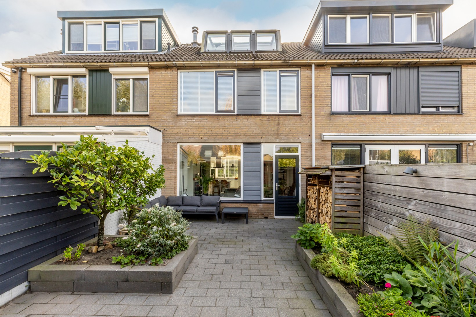 Tussenwoning te koop: Donjonweg 56, Oostvoorne