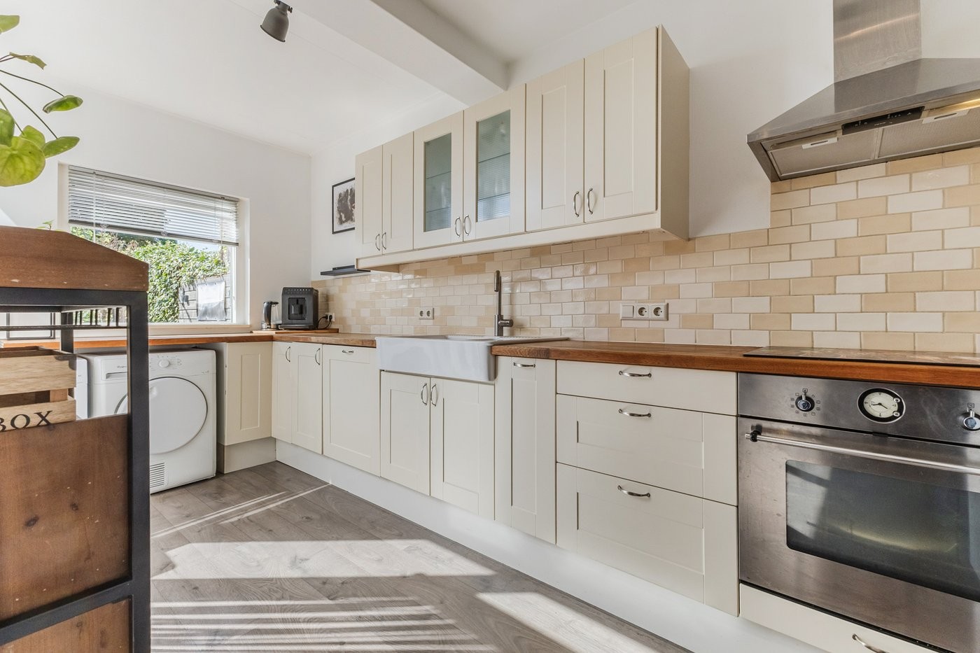 Tussenwoning te koop: Nieuweweg 7, Oostvoorne