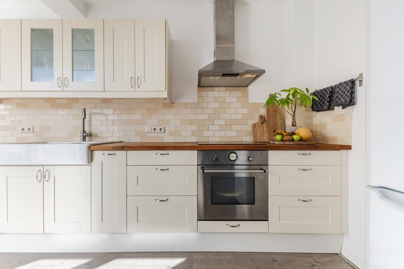 Tussenwoning te koop: Nieuweweg 7, Oostvoorne
