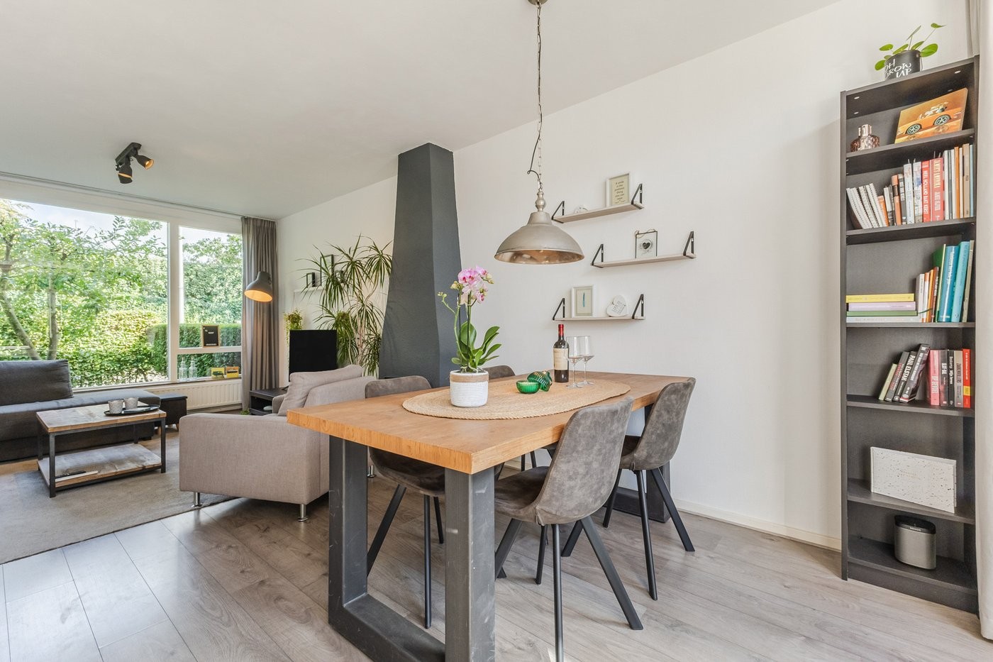 Tussenwoning te koop: Nieuweweg 7, Oostvoorne